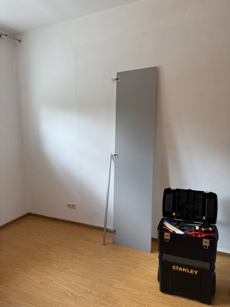 Start Start für Schrankaufbau in Amberg